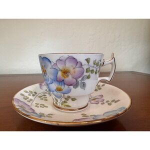 Vintage Phoenix Bone China Tea Cup Saucer Floral Cottage Gold Trim England